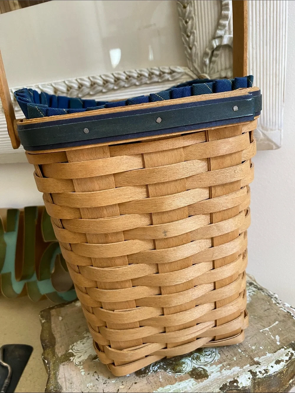 LONGABERGER Collectors Club Basket and Liner with original paperwork